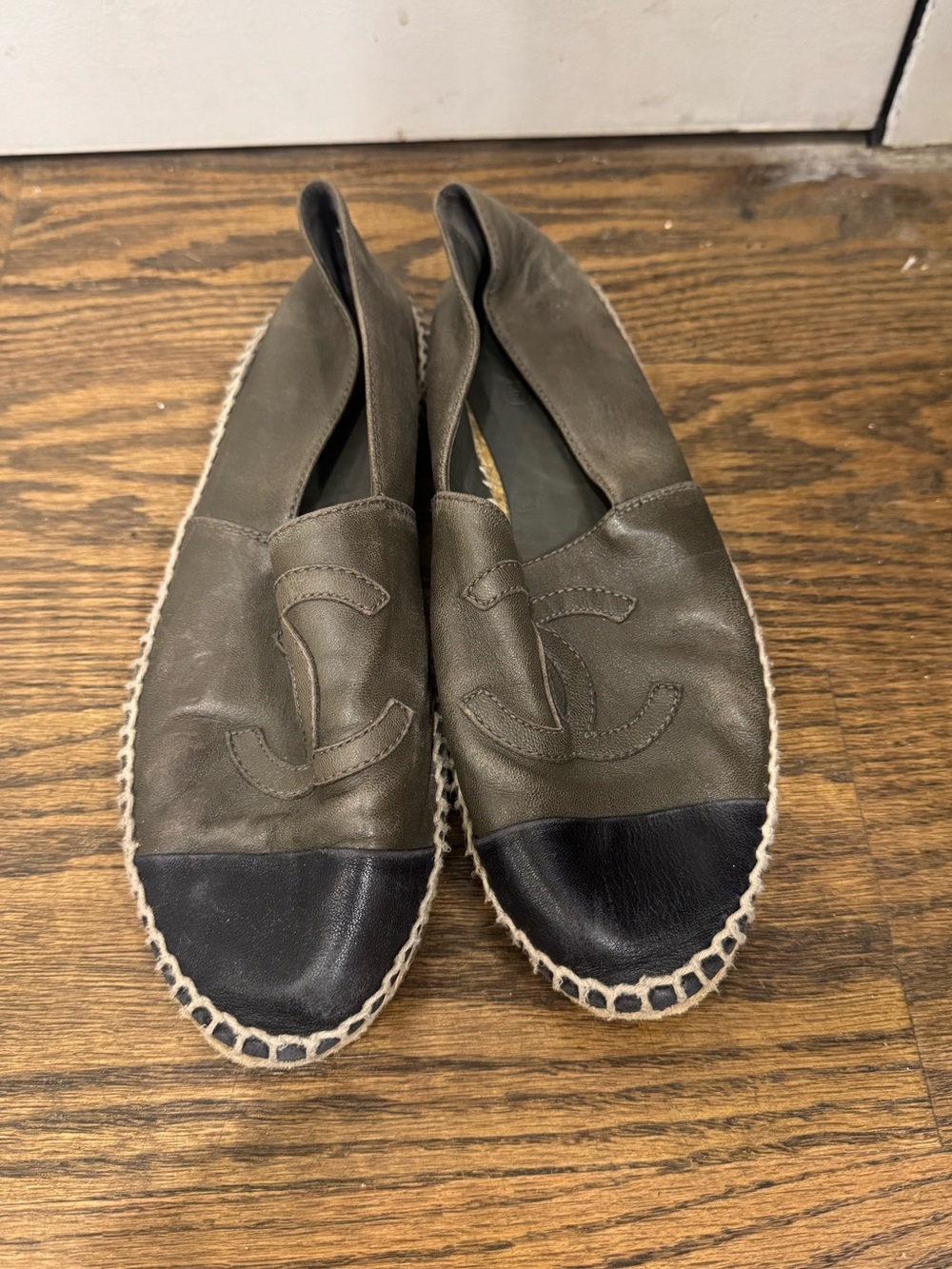 CHANEL Olive Green Leather Espadrille Flats with Black Cap Toe